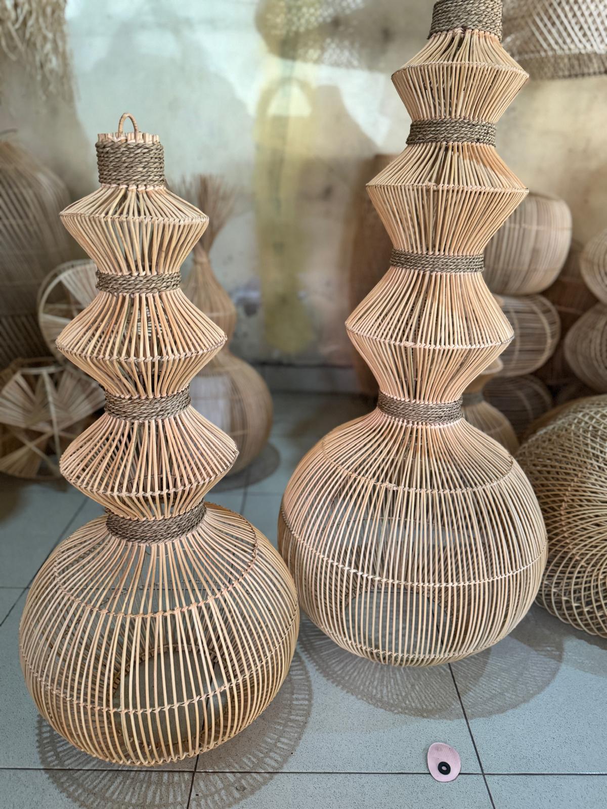 LAMPADARI IN RATTAN