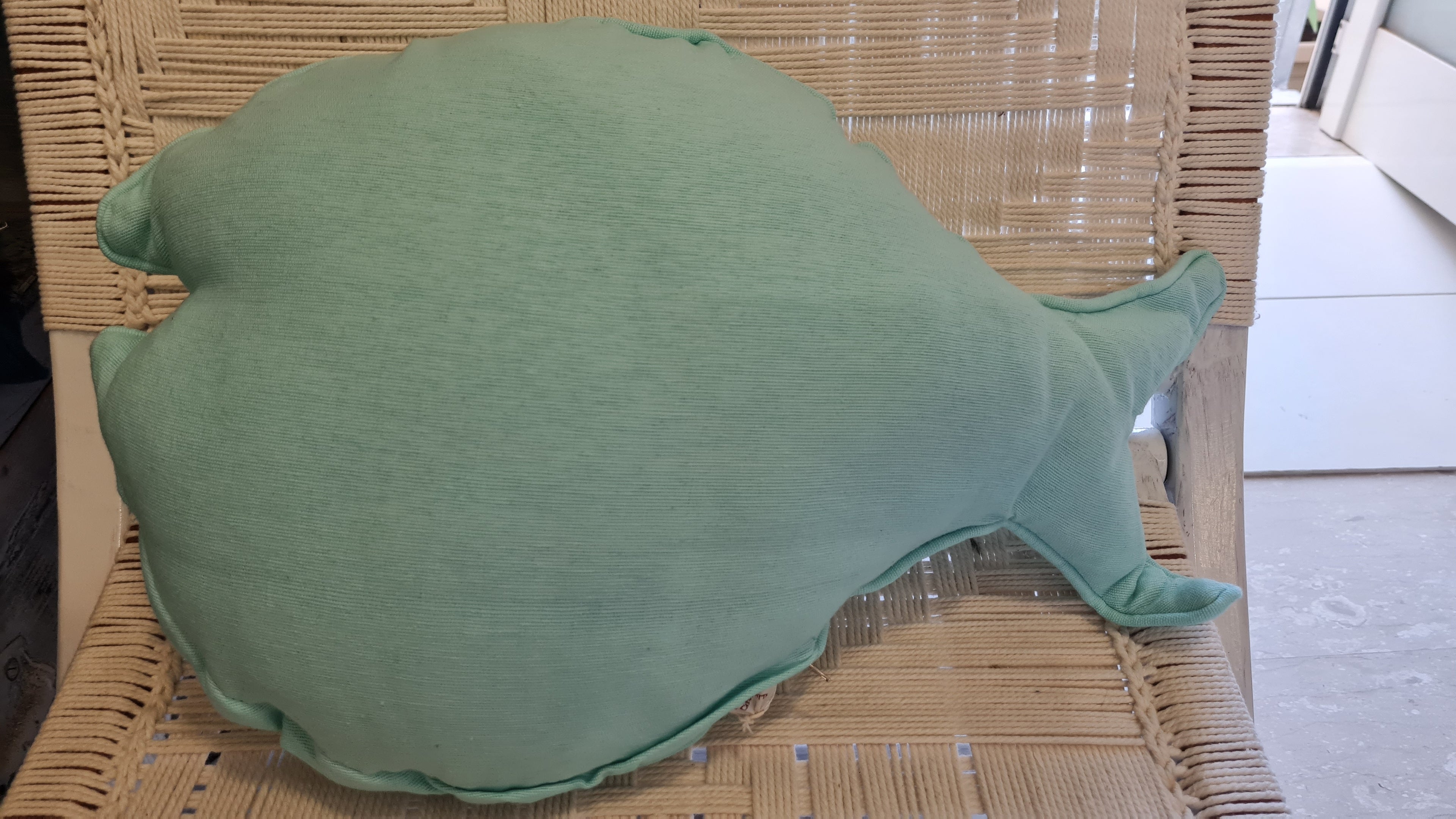 CUSCINO PESCE GRANDE TURCHESE CHIARO