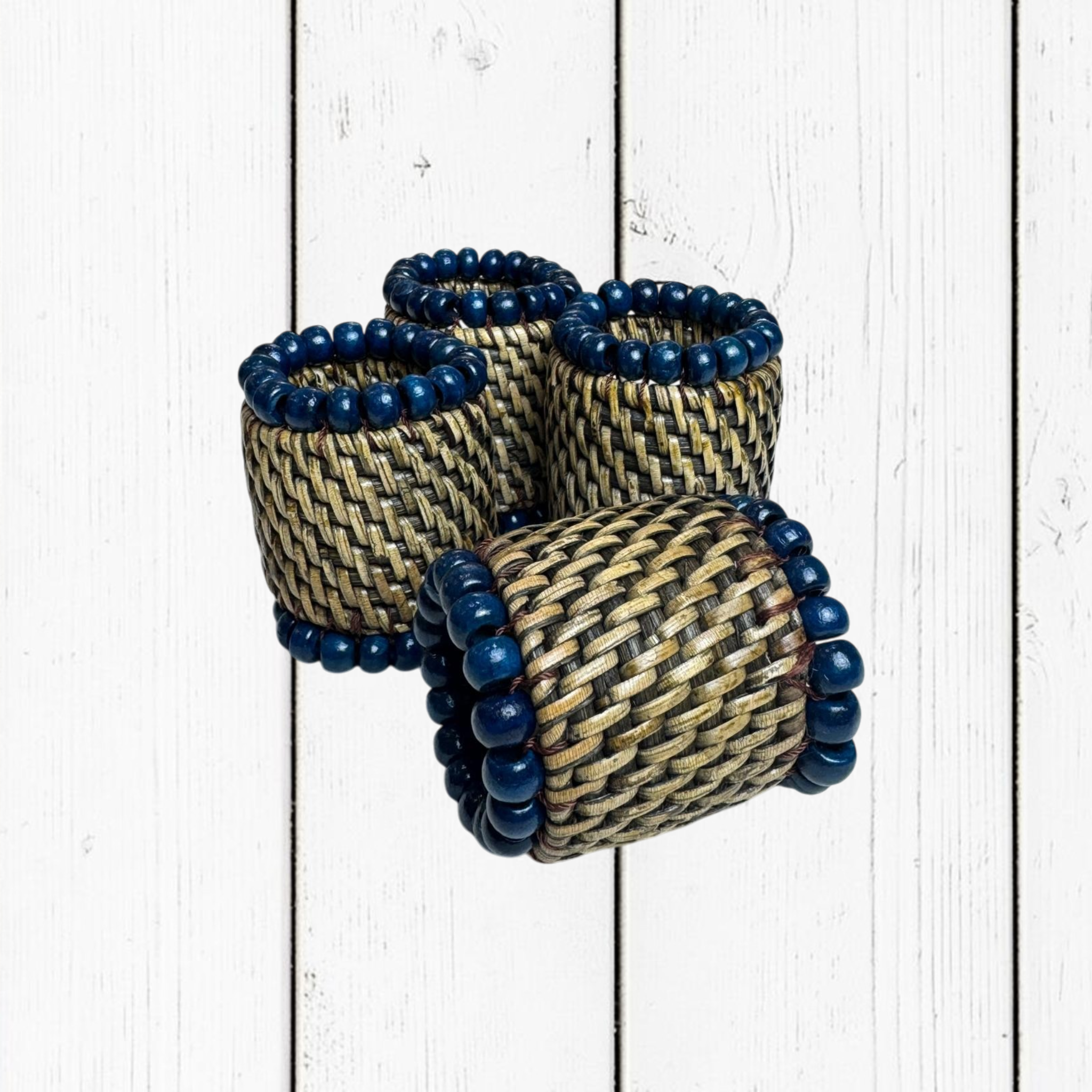 Legatovaglioli Rattan Dark Brown con Palline di Legno – Turchese Scuro / Blu Navy