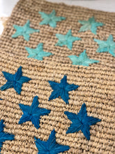 Carica l&#39;immagine nel visualizzatore di Gallery, POCHETTE RAFIA STELLINE
