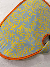 Carica l&#39;immagine nel visualizzatore di Gallery, VENTAGLIO CHIUDIBILE BATIK
