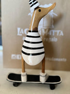 Papera Decorativa In Legno Artigianale Skate Bianca Righe Nere