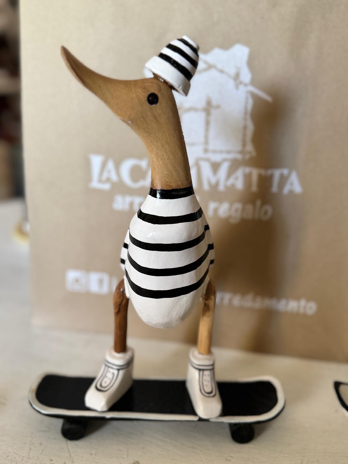 Papera Decorativa In Legno Artigianale Skate Bianca Righe Nere