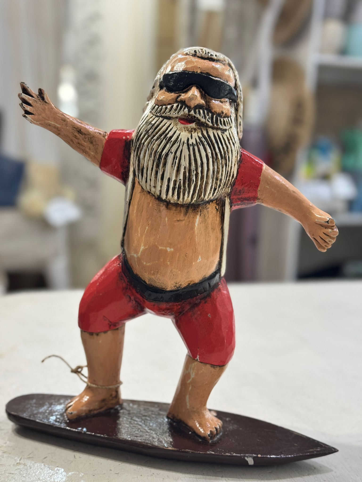 SANTA KLAUS CHE SURFA BRACCIA LARGHE LEGNO