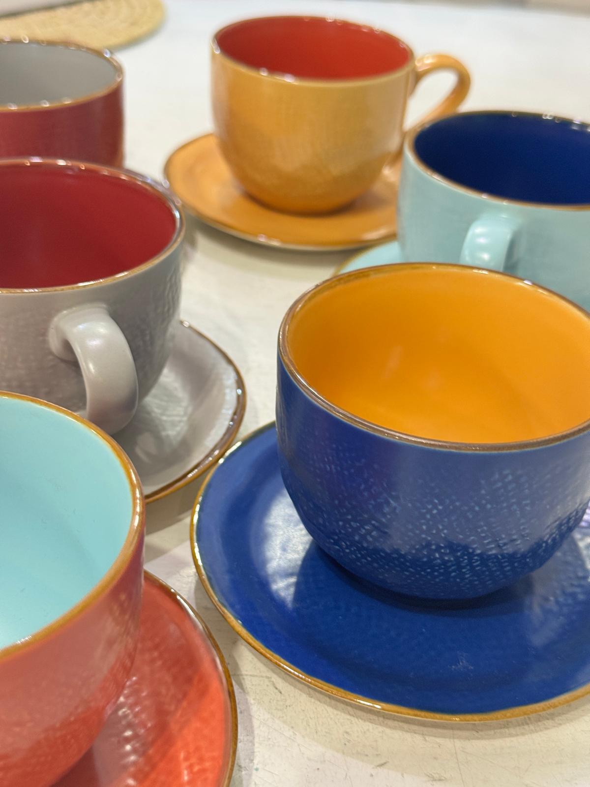 TAZZA MACCHIATO CON PIATTINO COLORI MIX