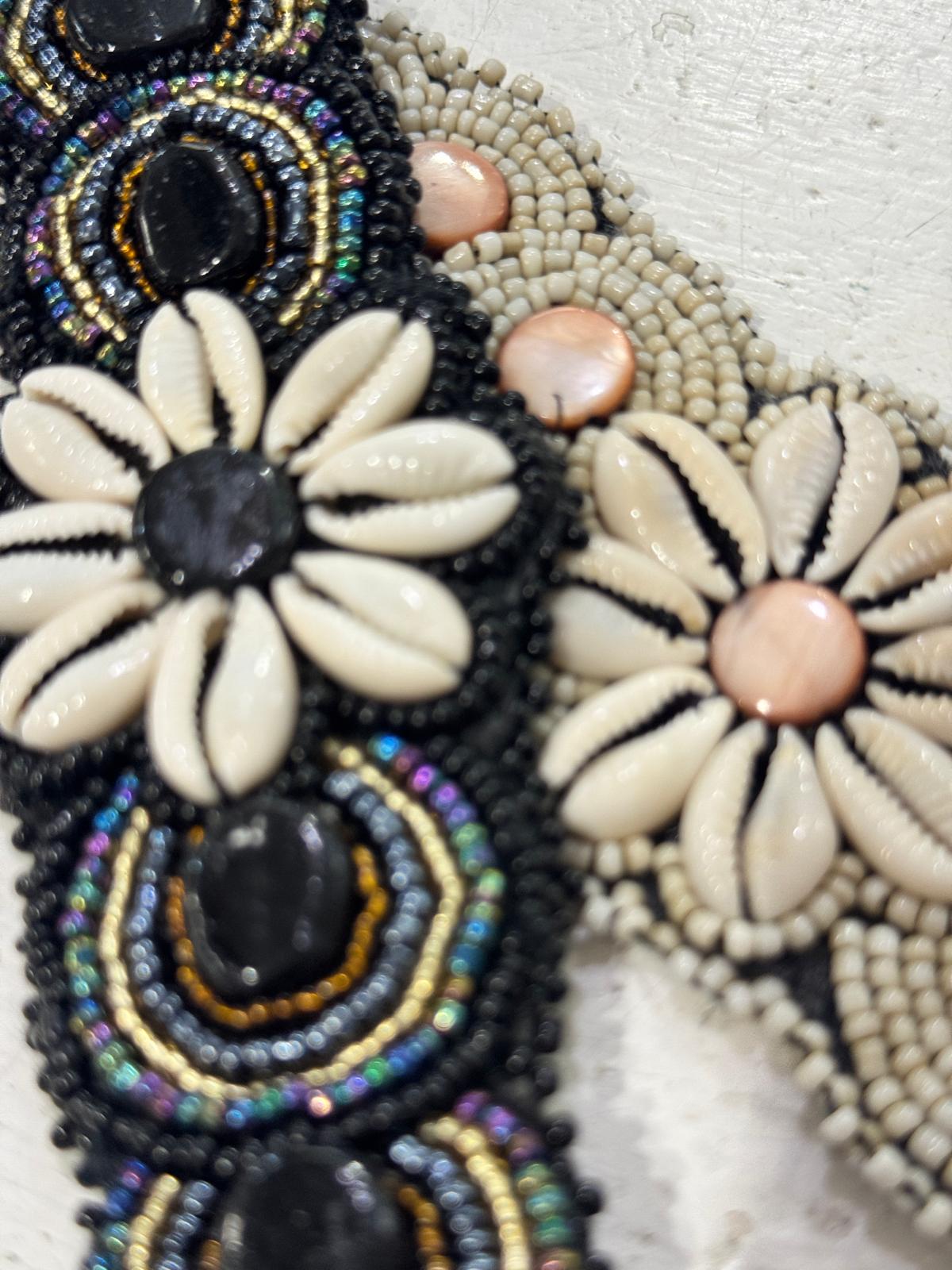 BRACCIALE FASCIA PERLINE E CONCHIGLIE