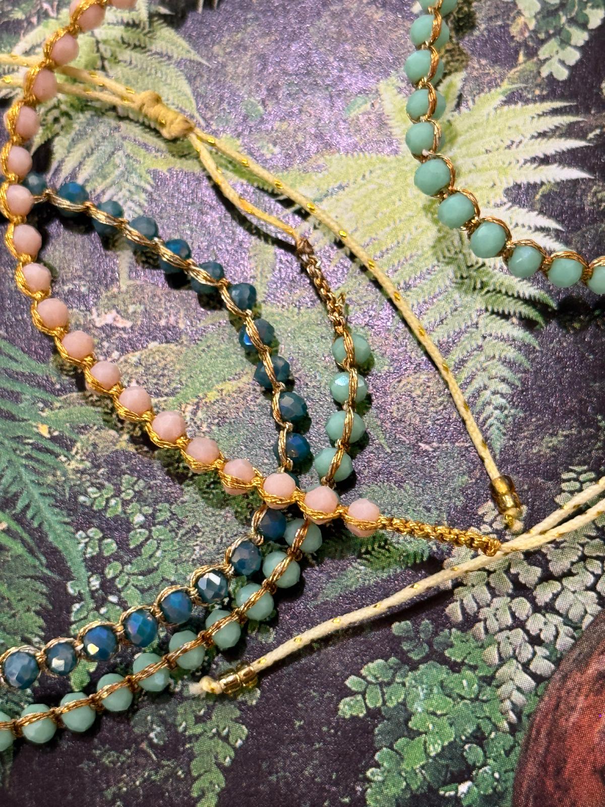 BRACCIALE FILO DORATO COTONE PIETRE DURE