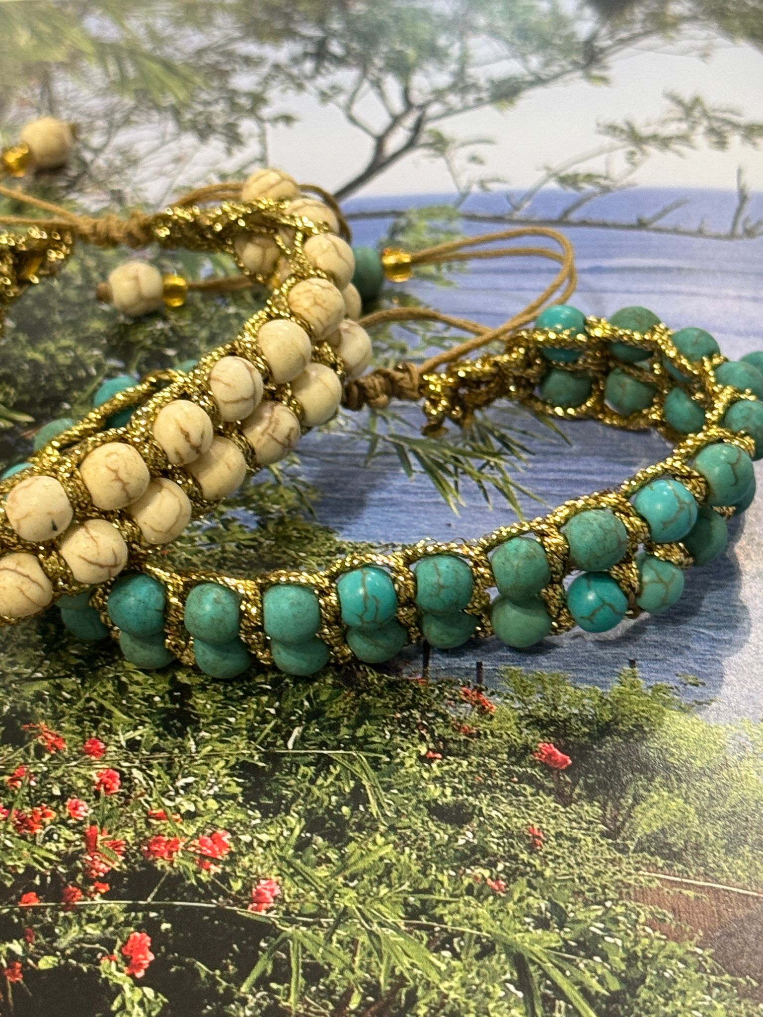 BRACCIALE FILO DORATO COTONE MIX PIETRE DURE, LEGNO, CRYSTAL