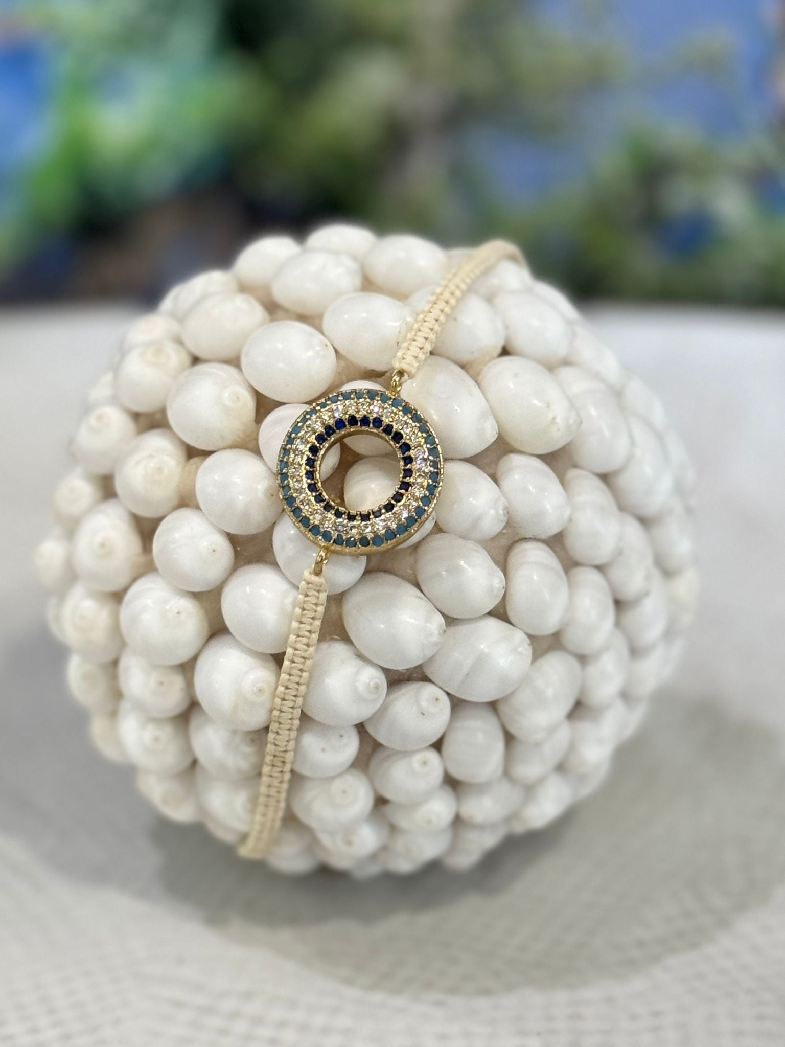 BRACCIALE FILO DI COTONE E PICCOLI ZIRCONI