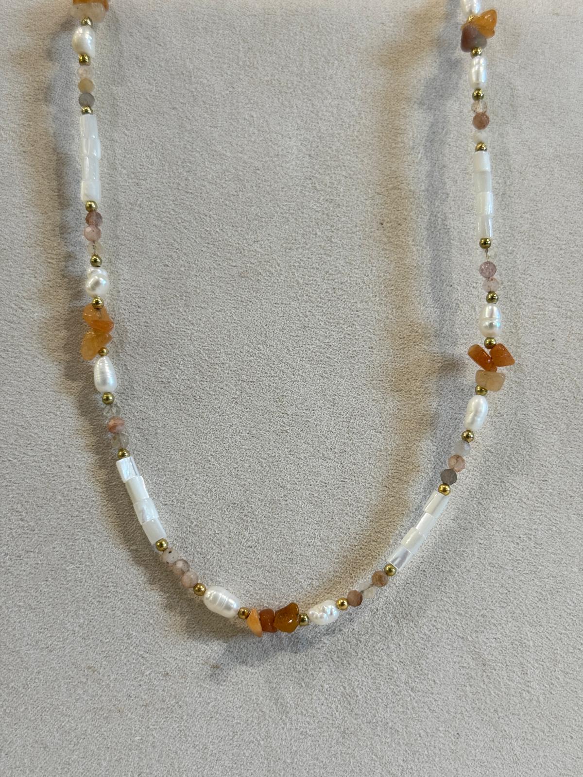 COLLANA MIX PIETRE DURE, PERLE, CRYSTAL E CONCHIGLIE