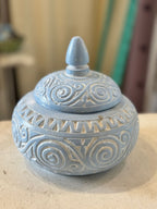 VASO CON COPERCHIO LEGNO INTAGLIATO