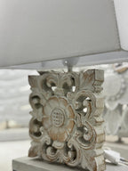 Lampada da Comodino in Legno Intagliato Artigianale Bali | Paralume Cotone