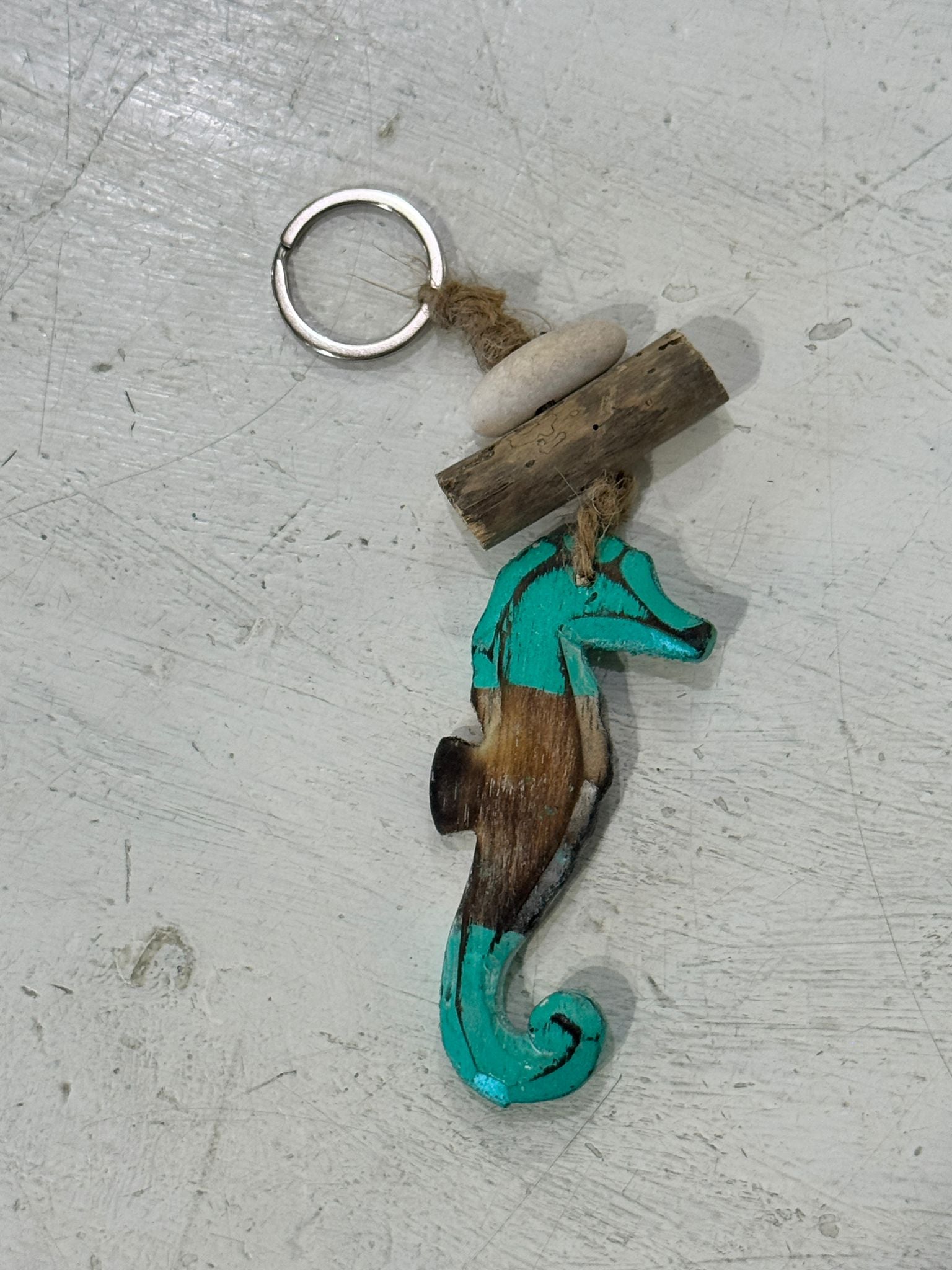 PORTACHIAVI LEGNO CON PIETRA