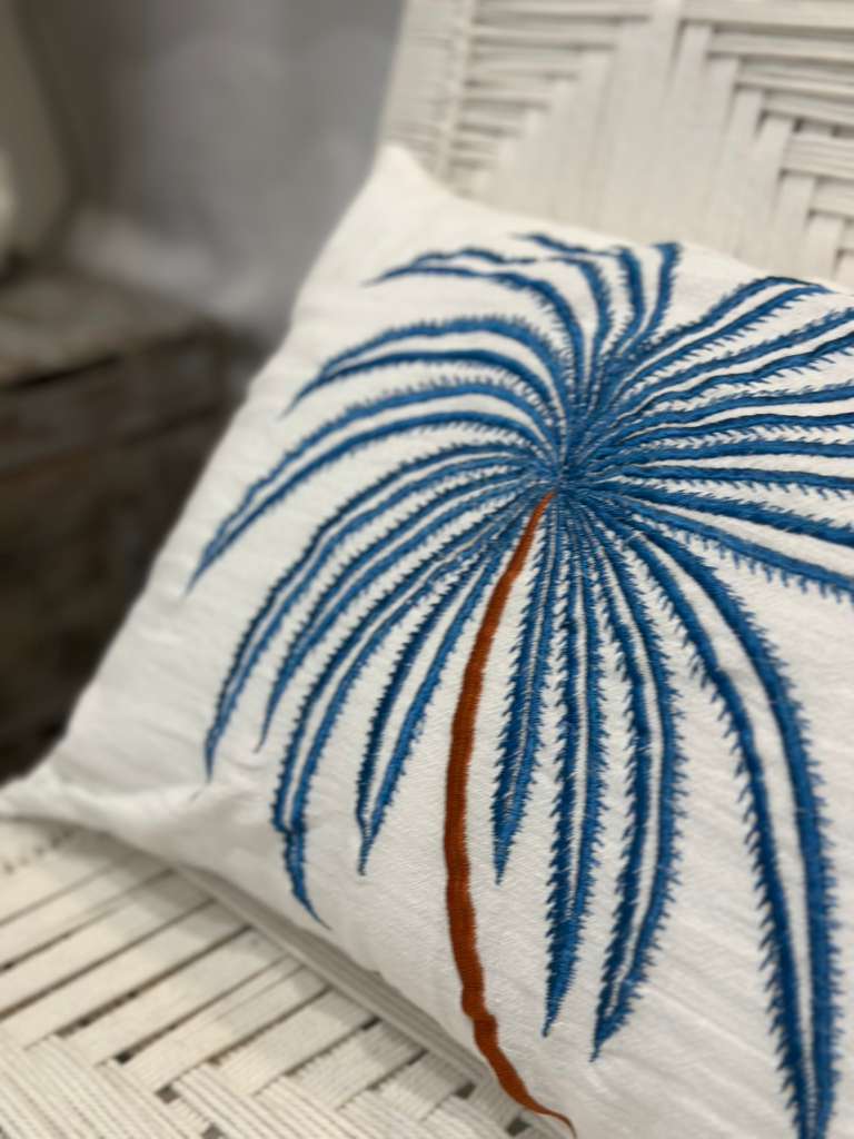 CUSCINO BIANCO PALMA BLU AVIO