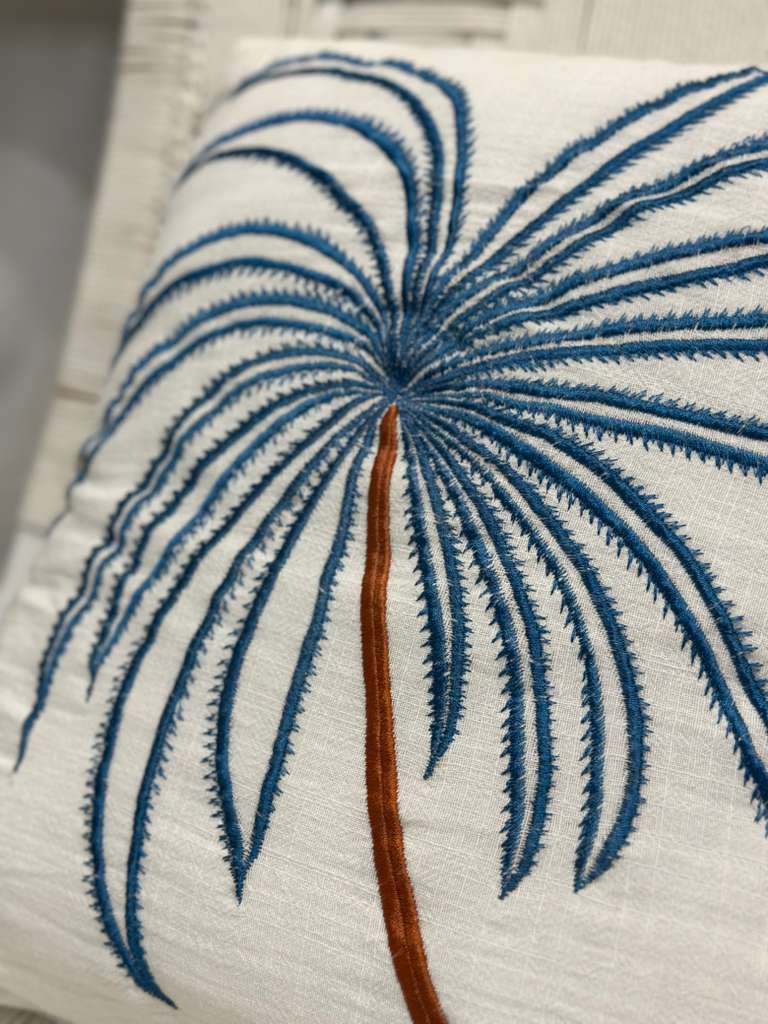 CUSCINO BIANCO PALMA BLU AVIO