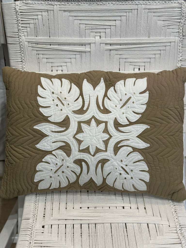 CUSCINO RICAMATO SCONTO 30%