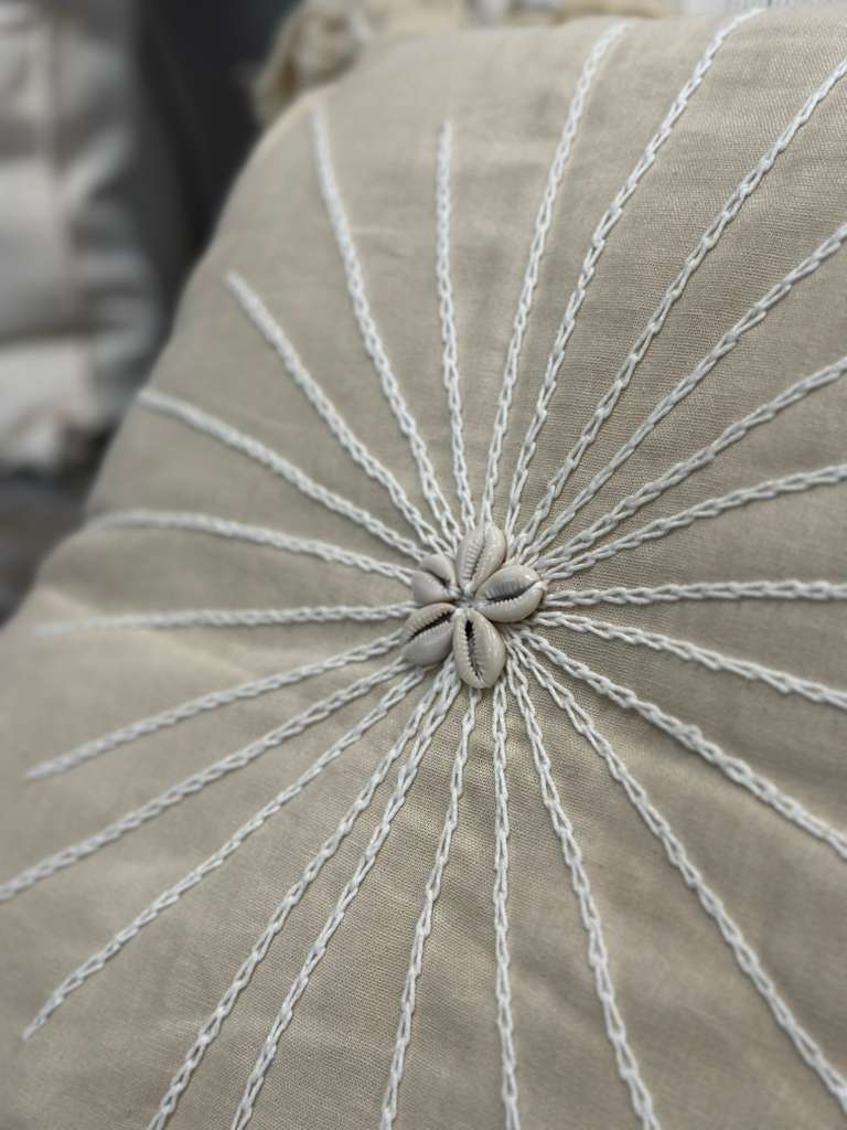 CUSCINO CON CONCHIGLIE SCONTO 30%