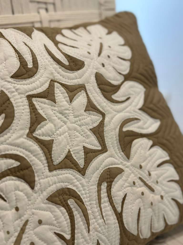 CUSCINO RICAMATO SCONTO 30%