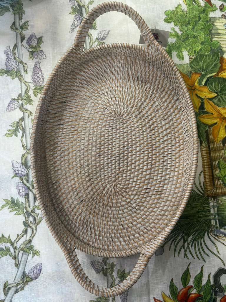 VASSOIO OVALE CON MANICO ESTERNO RATTAN