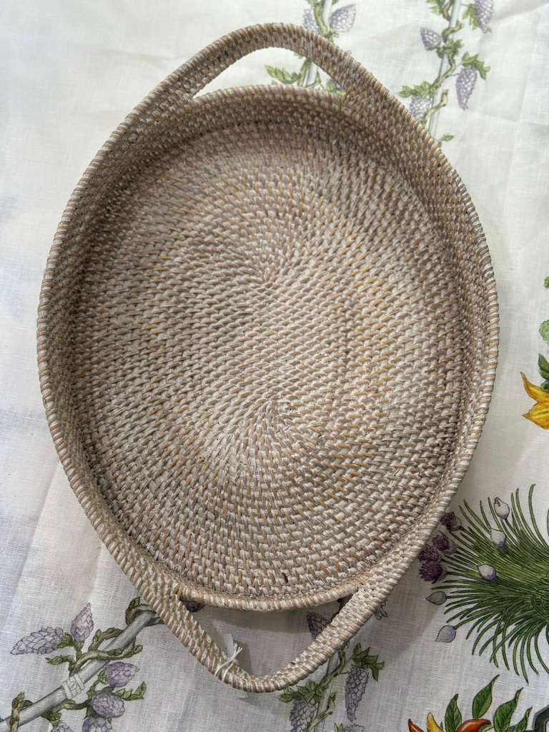 VASSOIO OVALE CON MANICO ESTERNO RATTAN