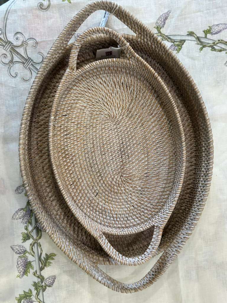 VASSOIO OVALE CON MANICO ESTERNO RATTAN