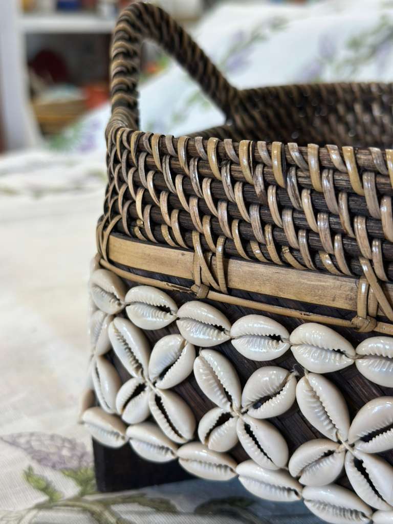 CESTINO QUADRATO CON CYPREE RATTAN E BAMBOO