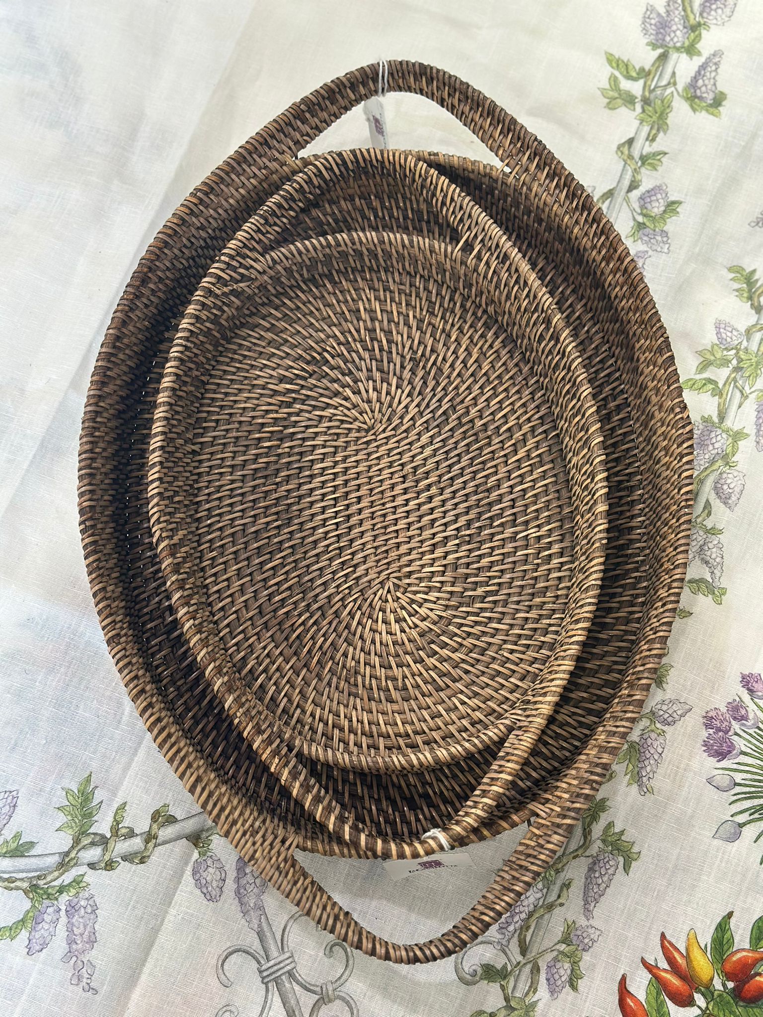 VASSOIO OVALE CON MANICO ESTERNO RATTAN