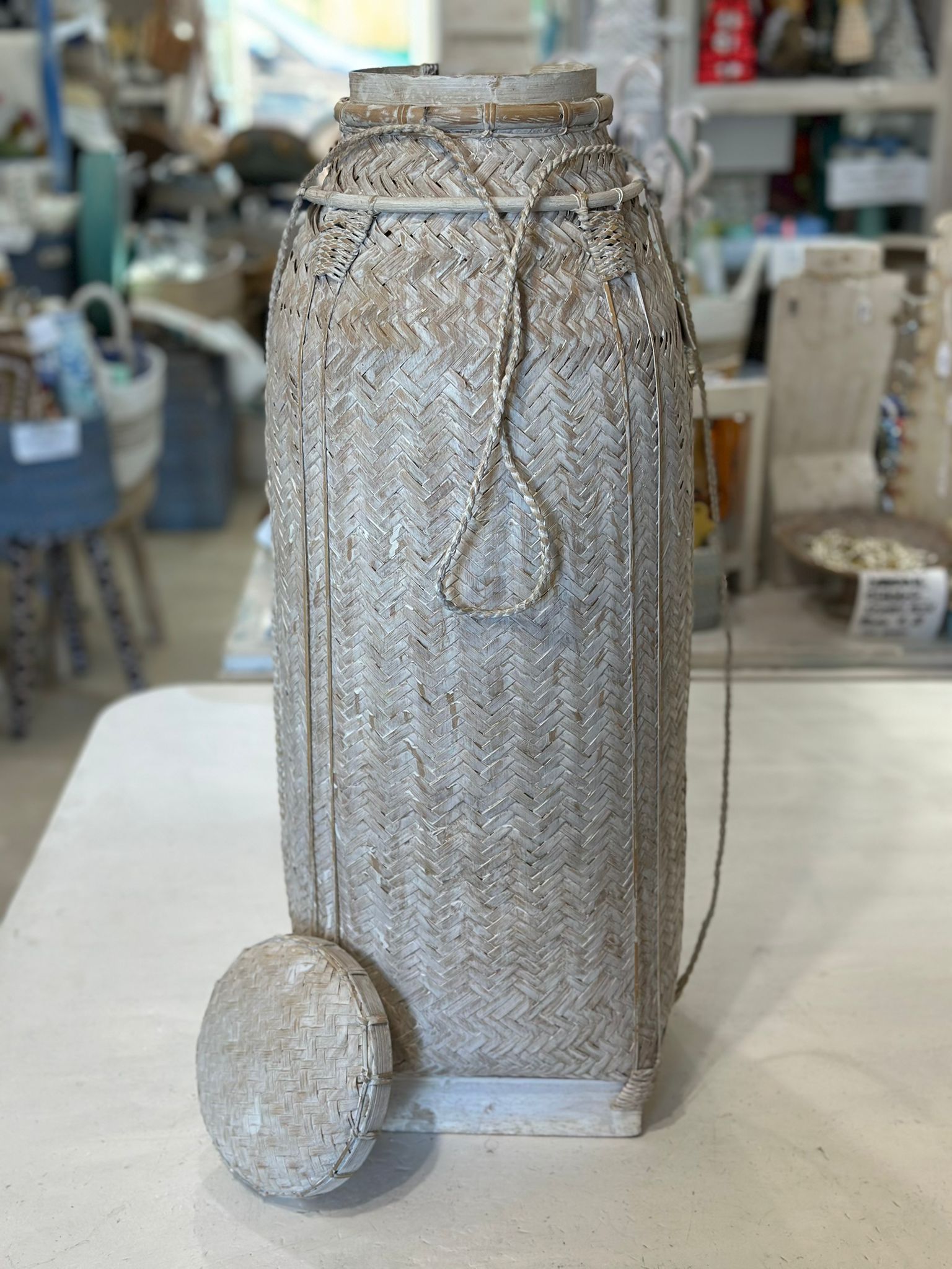 VASO DECORATIVO CON COPERCHIO RATTAN E BAMBOO