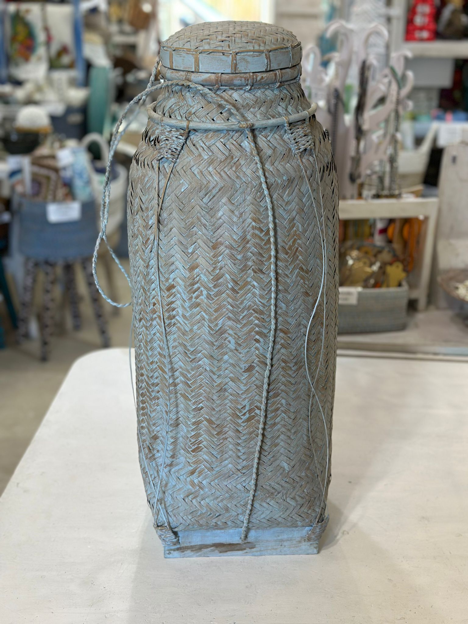 VASO DECORATIVO CON COPERCHIO RATTAN E BAMBOO