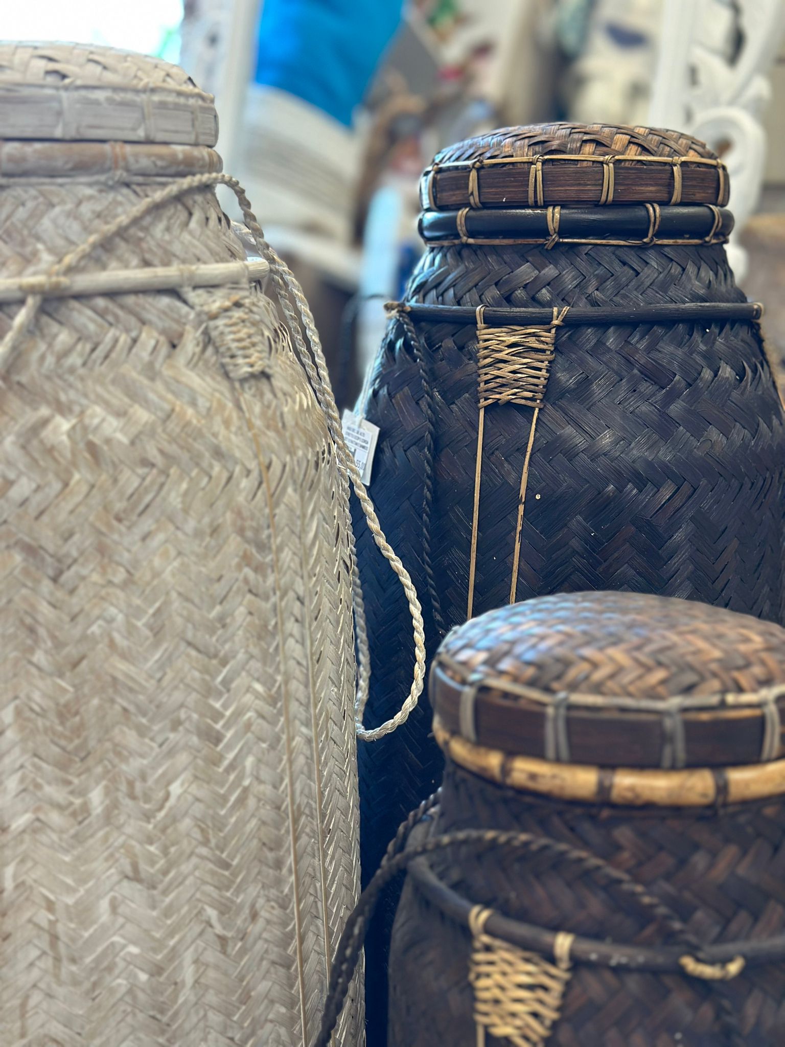 VASO DECORATIVO CON COPERCHIO RATTAN E BAMBOO