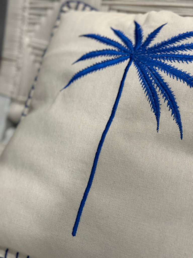 CUSCINO ECRÙ PALMA BLU ACCESO