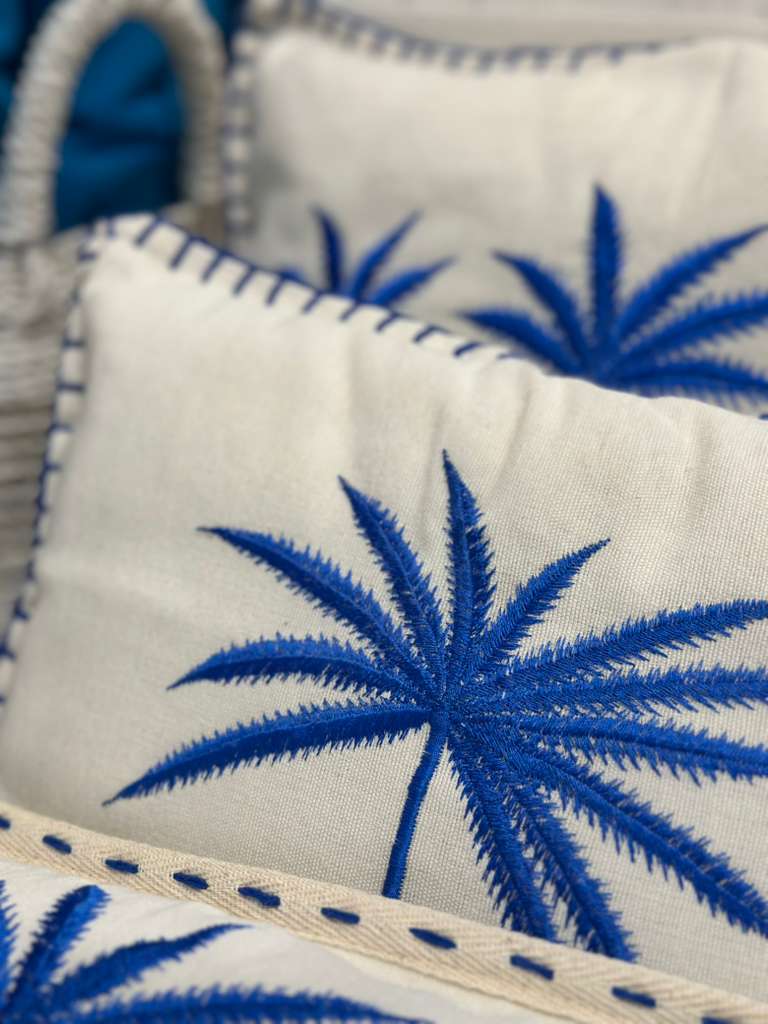 CUSCINO ECRÙ PALMA BLU ACCESO