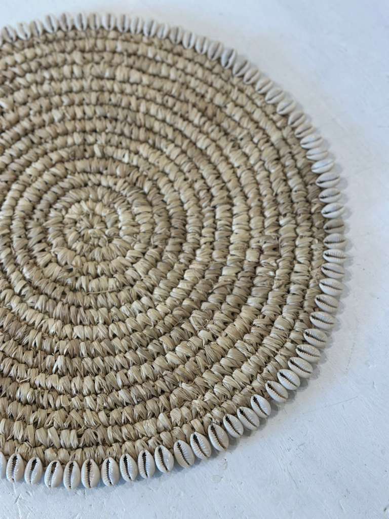 PLACEMAT RAFIA CON CONCHIGLIE SCONTO 40%