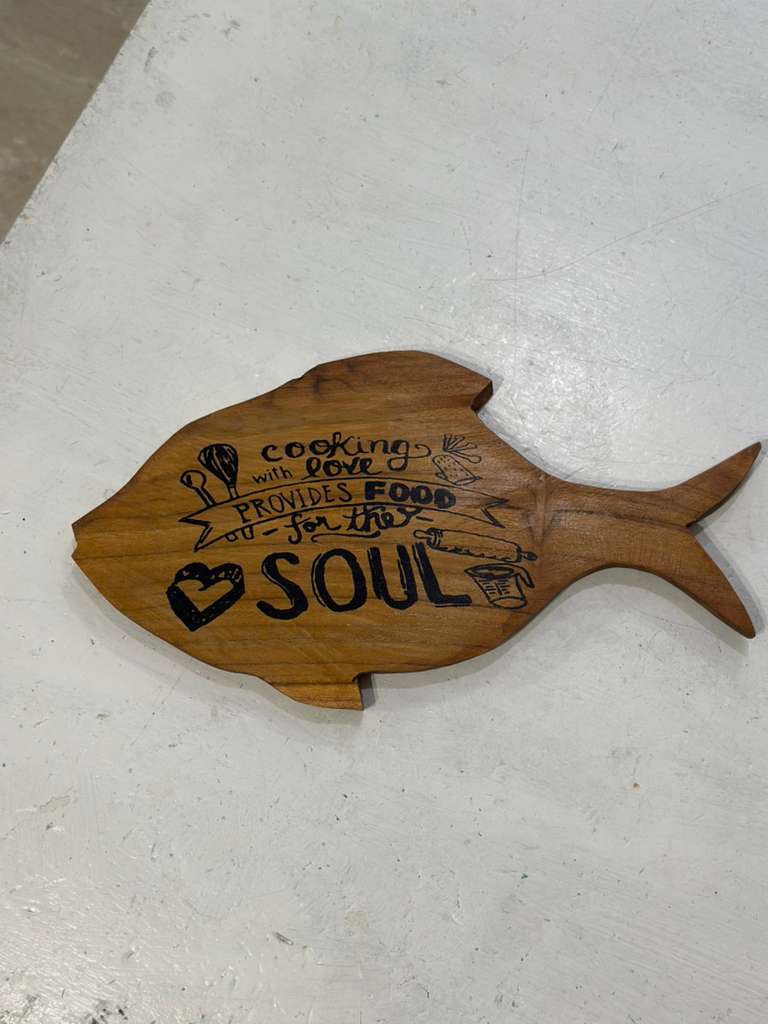 TAGLIERE LEGNO PESCE SCONTO 50%