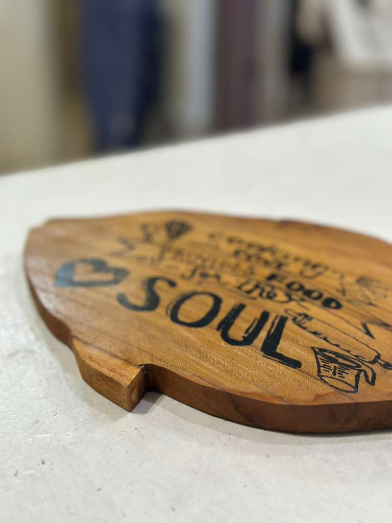 TAGLIERE LEGNO PESCE SCONTO 50%