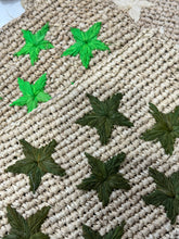 Carica l&#39;immagine nel visualizzatore di Gallery, POCHETTE RAFIA STELLINE
