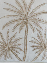 Carica l&#39;immagine nel visualizzatore di Gallery, CUSCINO BIANCO RETTANGOLARE PICCOLO  TRE PALME STILIZZATE GOLD 30x50
