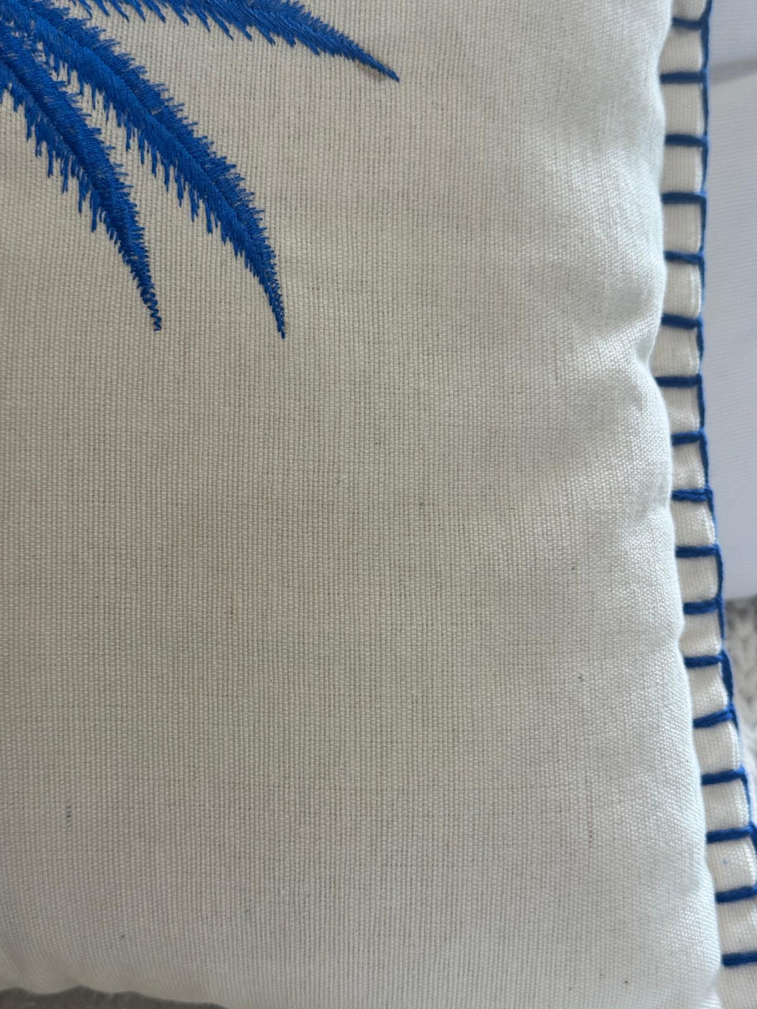 CUSCINO QUADRATO ECRU  PALMA CENTRALE BLU ACCESO 40x40