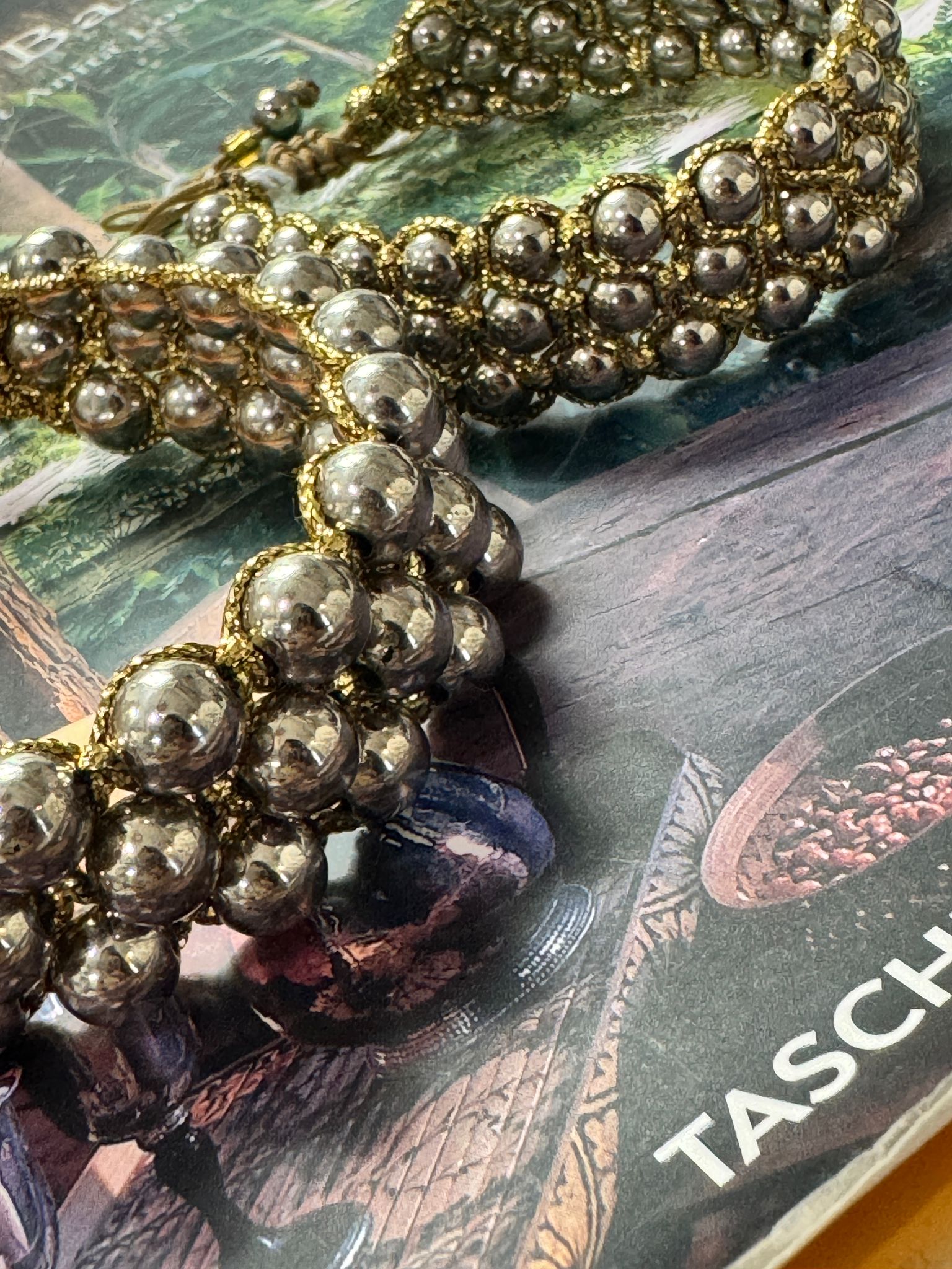 BRACCIALE FILO DORATO COTONE MIX PIETRE DURE, LEGNO, CRYSTAL
