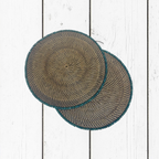 Placemat Tondo Rattan con Bordo Palline di Legno Ø38 cm – Naturale-Blu Navy / Naturale-Turchese