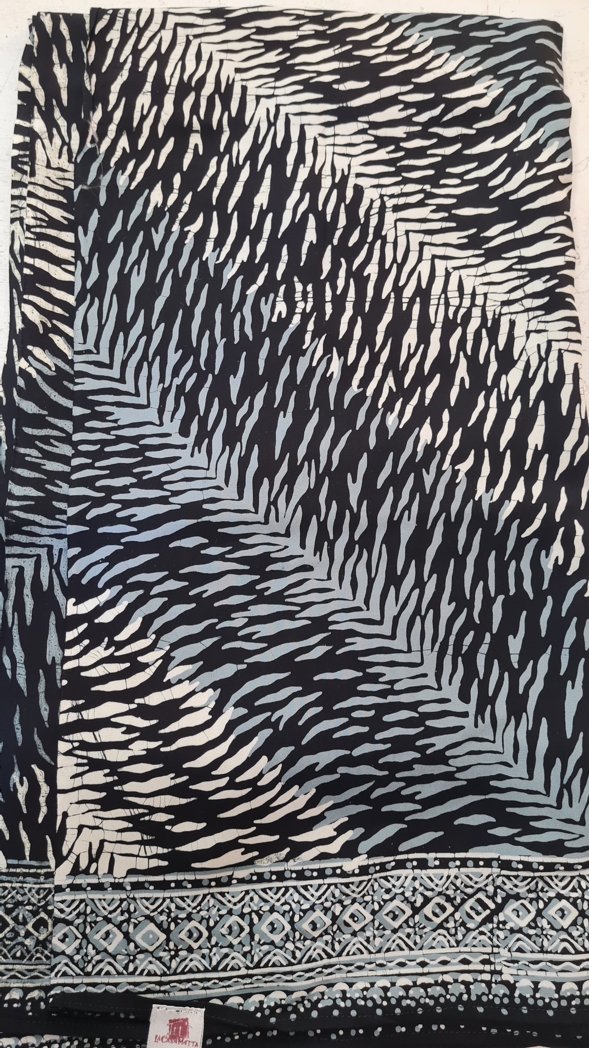 pareo nero animalier bianco e grigio
