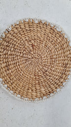 Placemat Tondo in Banano con Bordo Macramè – Ø35 cm Ecosostenibile