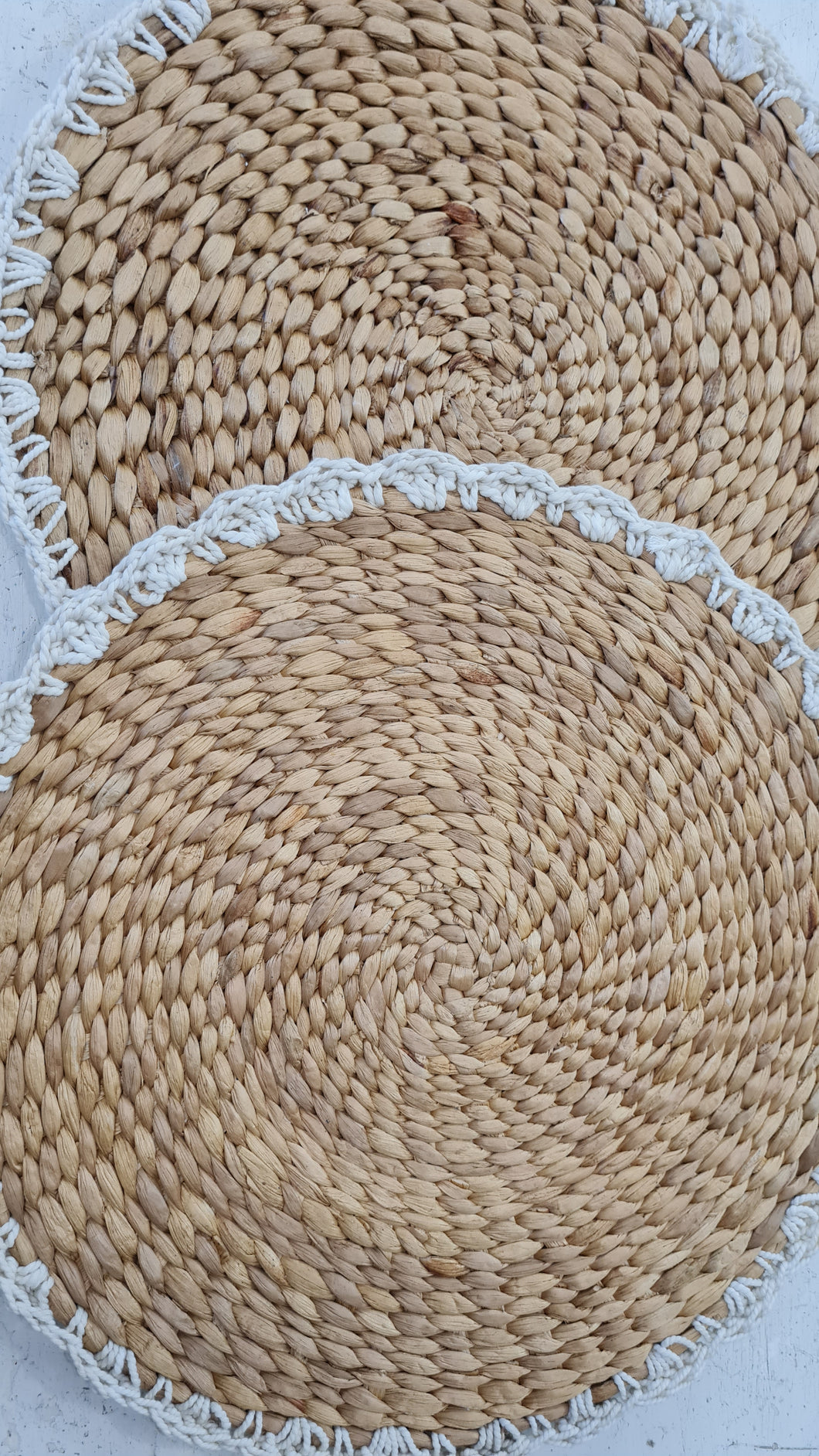 Placemat tondo giacinto e macramé